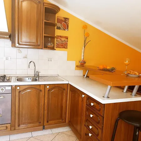 Luna Appartement *