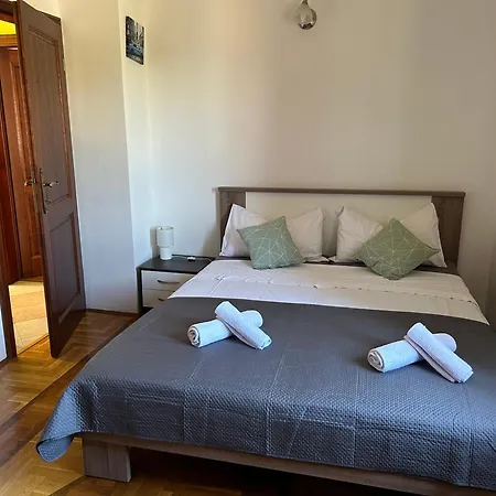 Luna Apartment